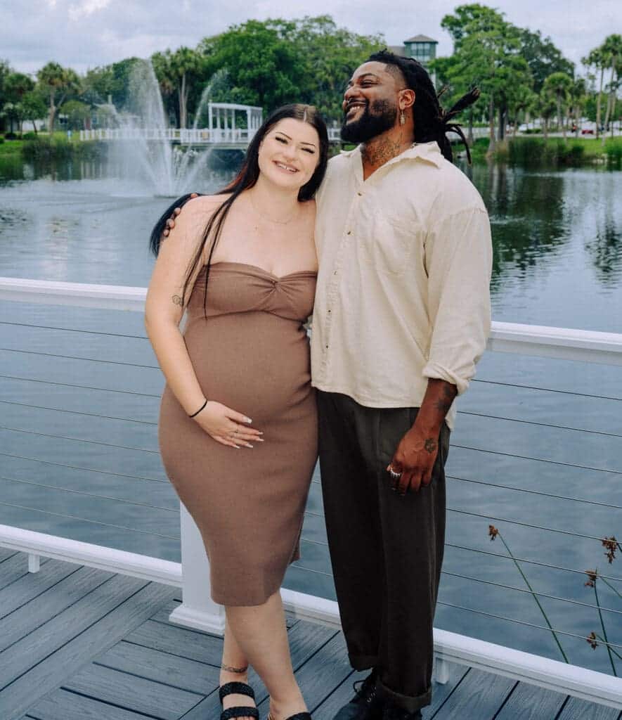 Unposed family photography Maternity photo– Jeff Jansen Photography