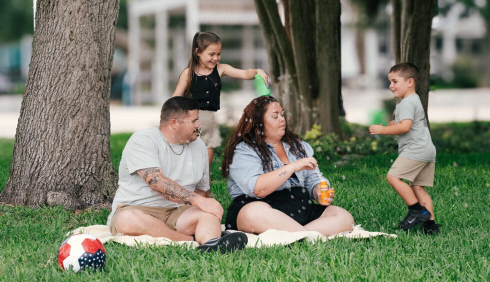 Kaitlyn Ward candid family session – Jeff Jansen Photography